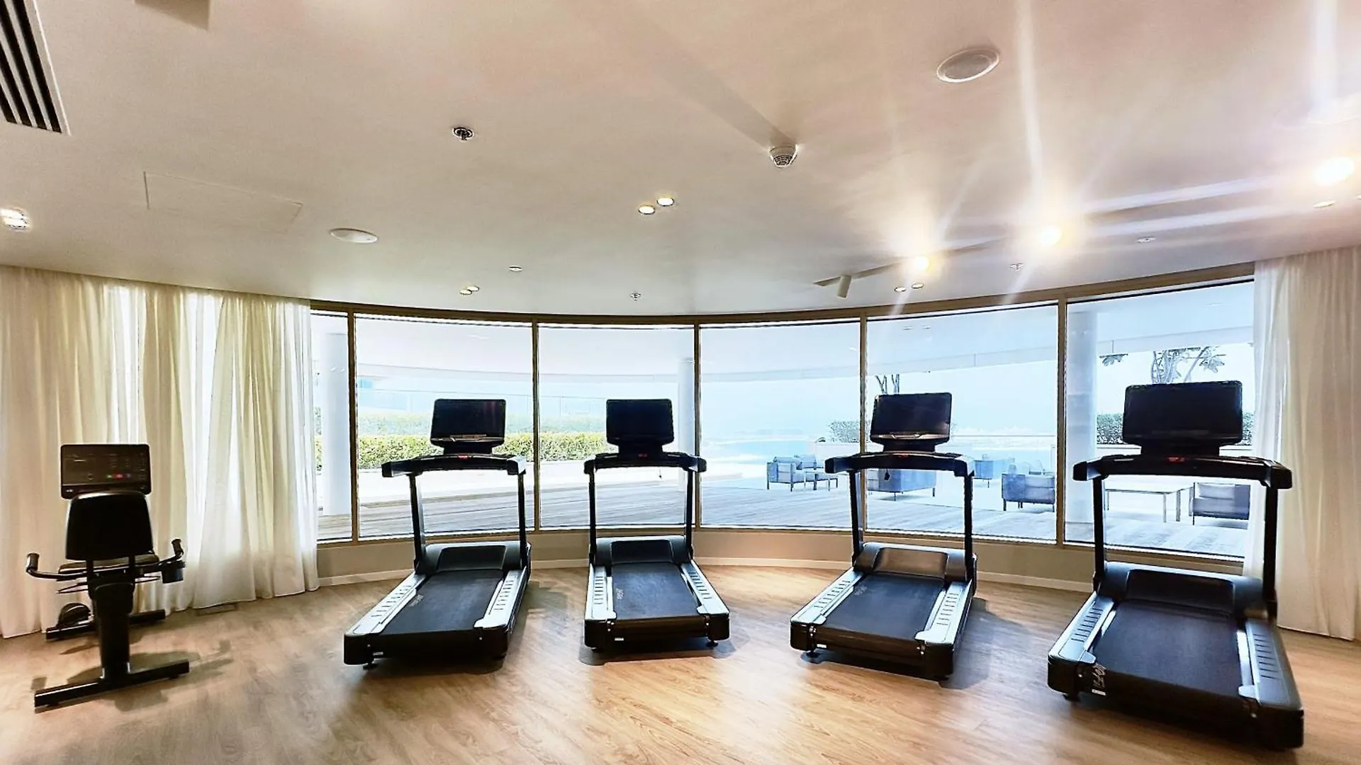 Grand Bleu, Emaar Beachfront - Mint Stay Дубай