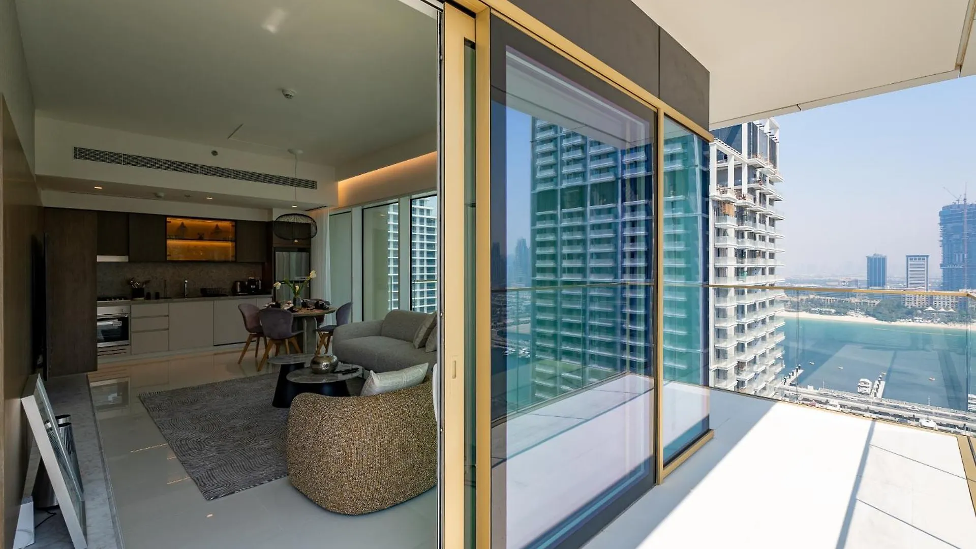 Grand Bleu, Emaar Beachfront - Mint Stay Dubai 0*,  Emirati Arabi Uniti
