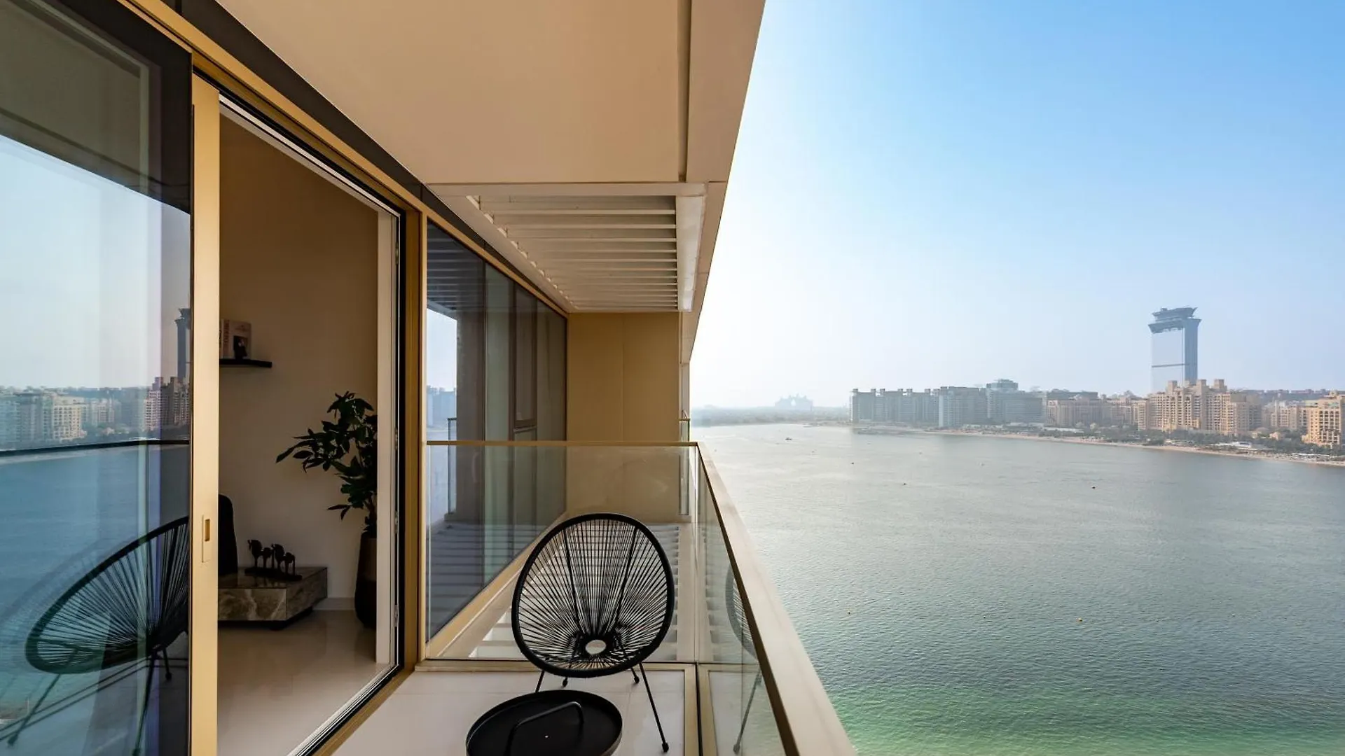 Grand Bleu, Emaar Beachfront - Mint Stay Дубай Апартаменты