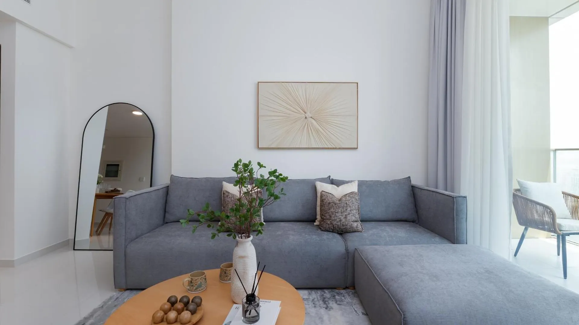 Grand Bleu, Emaar Beachfront - Mint Stay Дубай Апартаменты
