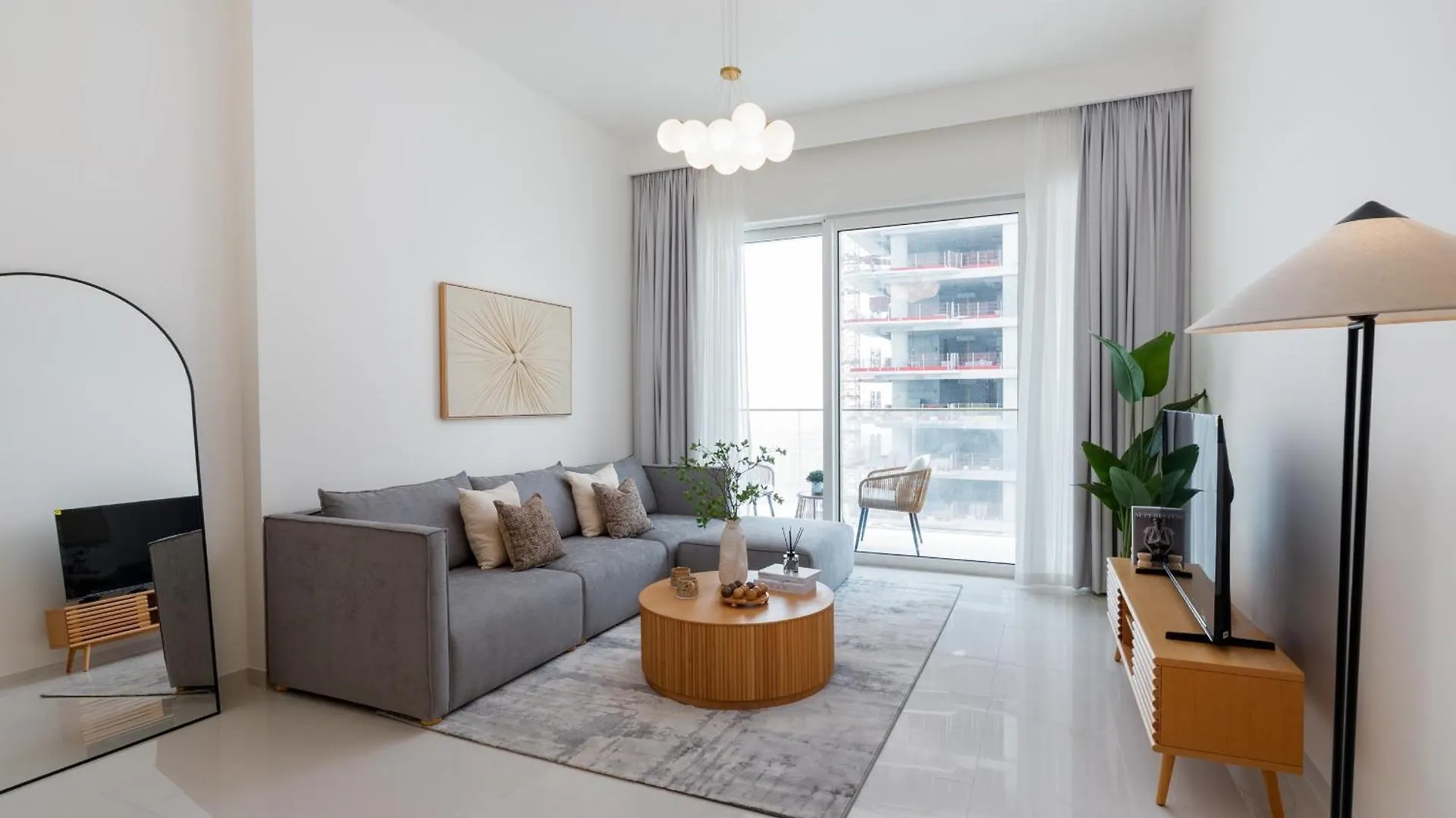 Апартаменты Grand Bleu, Emaar Beachfront - Mint Stay Дубай ОАЭ